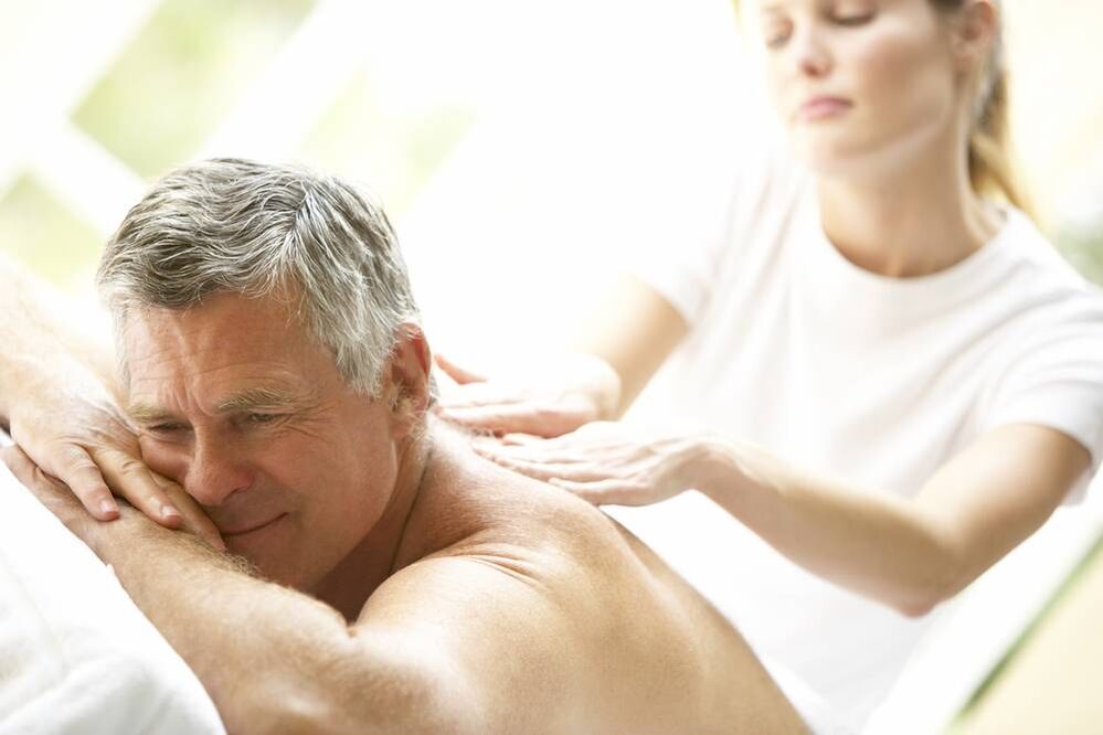 Back massage improves well-being and increases male potency